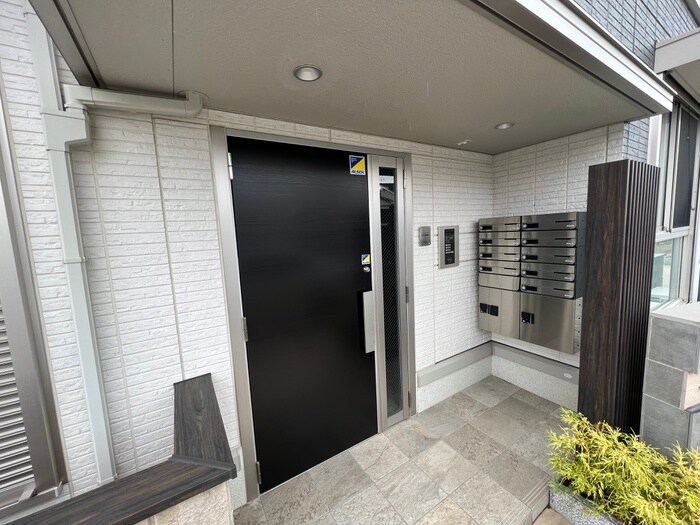 La　Maison　Du　MiLieuの物件外観写真