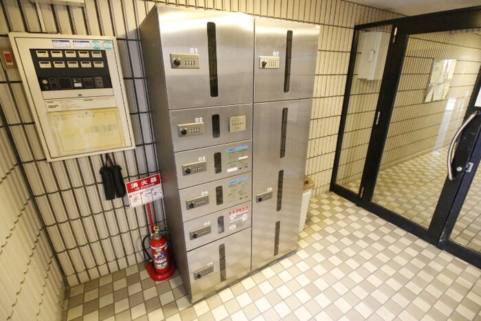 ヴィヴァーチェ千本の物件外観写真