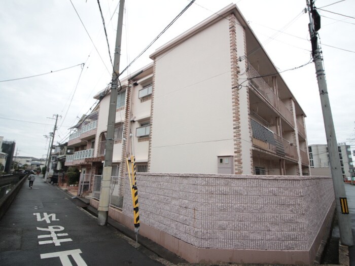 甲子園パインマンションの物件外観写真