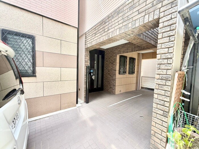 寝屋川市高宮新町戸建の物件外観写真