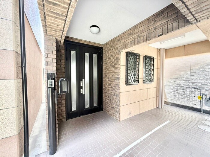 寝屋川市高宮新町戸建の物件外観写真