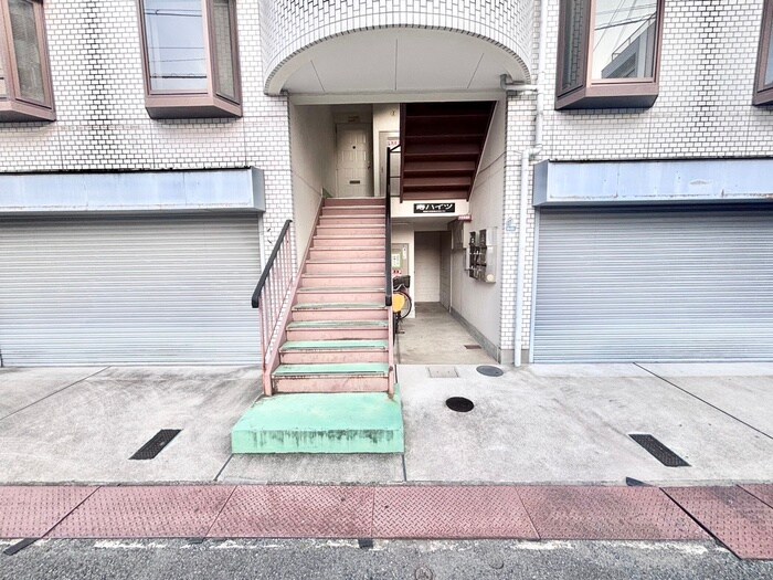 寿ハイツの物件外観写真