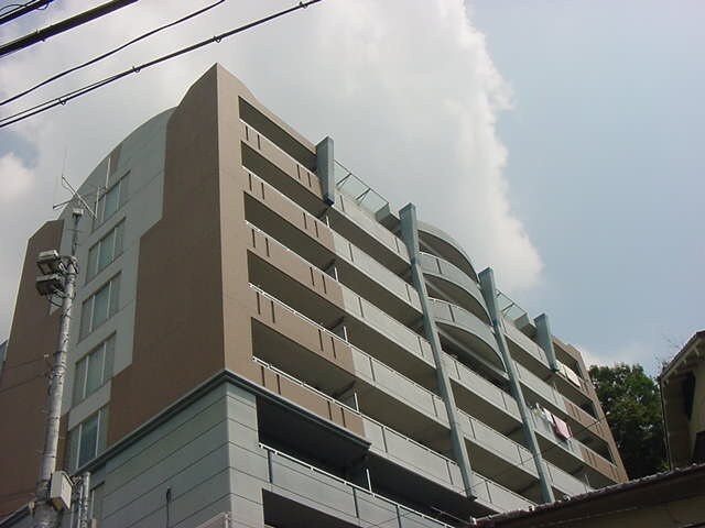 リアライズ高槻の物件外観写真