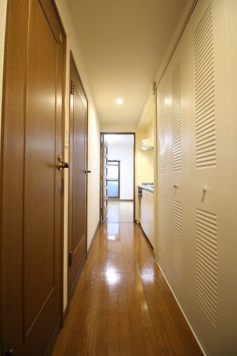 ﾗｲｵﾝｽﾞﾏﾝｼｮﾝ四条堀川(301)の物件内観写真