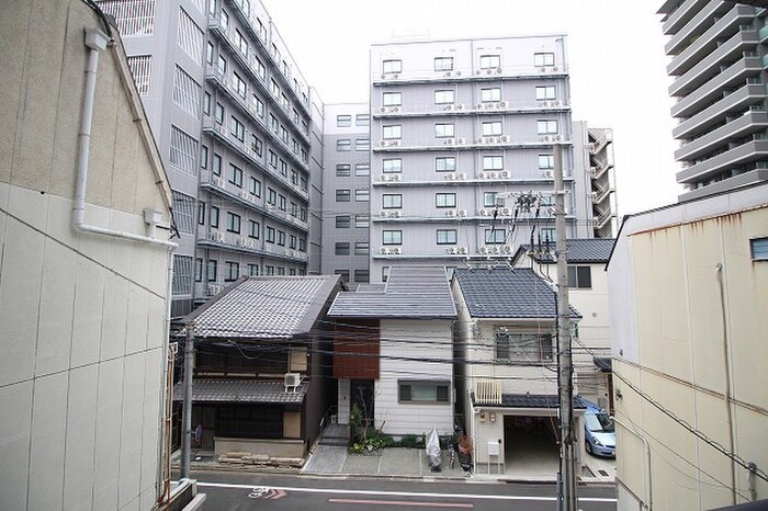 ﾗｲｵﾝｽﾞﾏﾝｼｮﾝ四条堀川(301)の物件内観写真