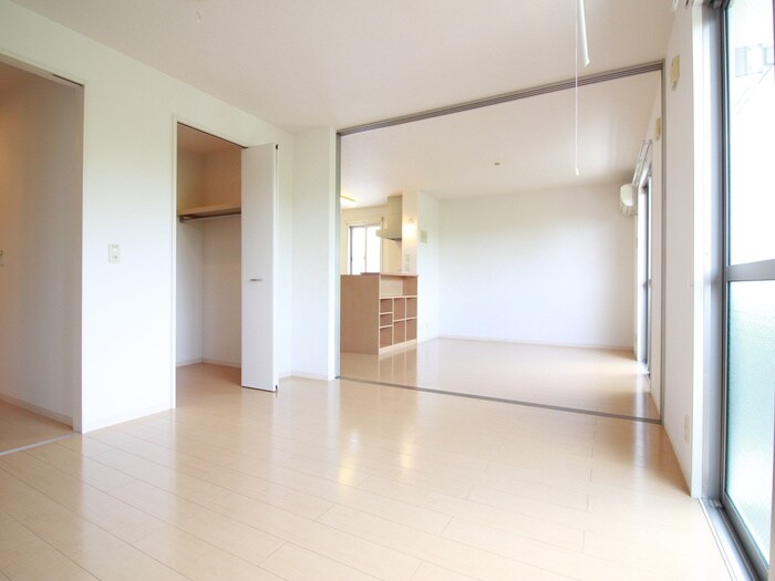 ストラ－ダの物件内観写真