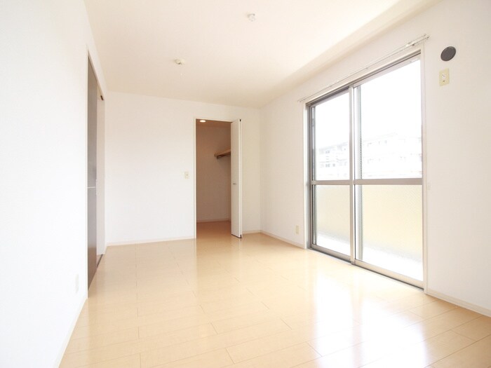 ストラ－ダの物件内観写真