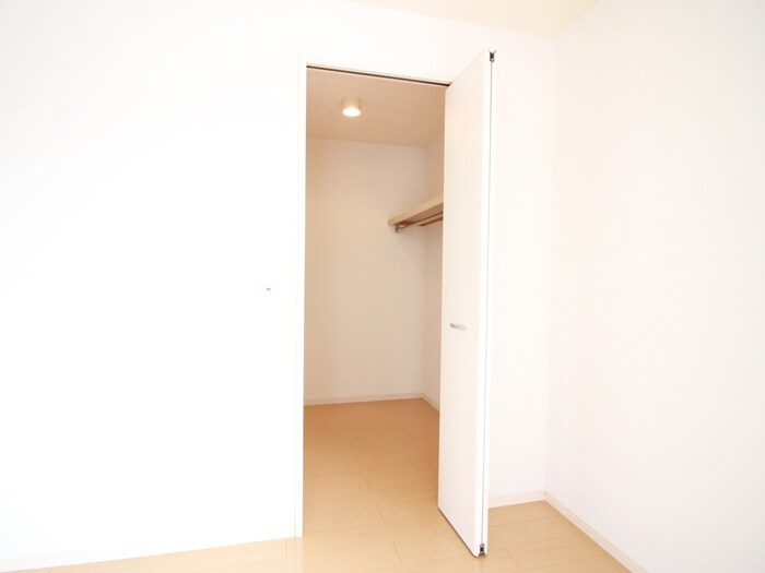 ストラ－ダの物件内観写真