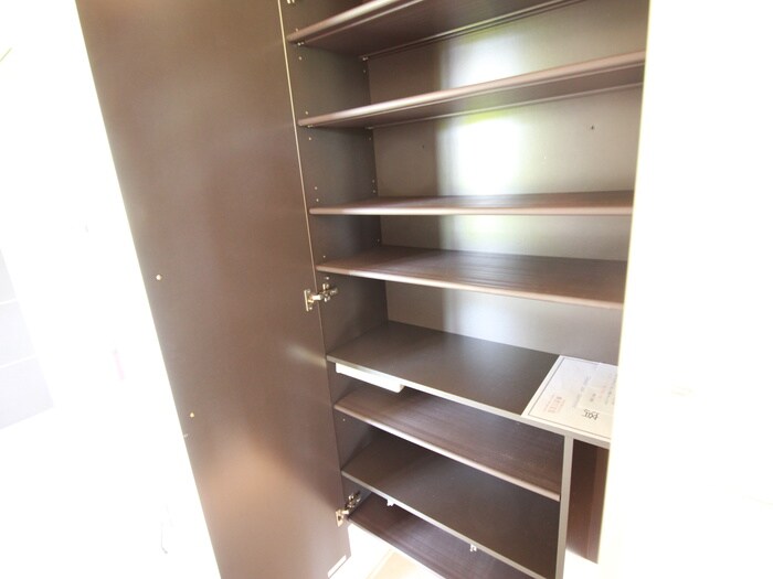 ストラ－ダの物件内観写真