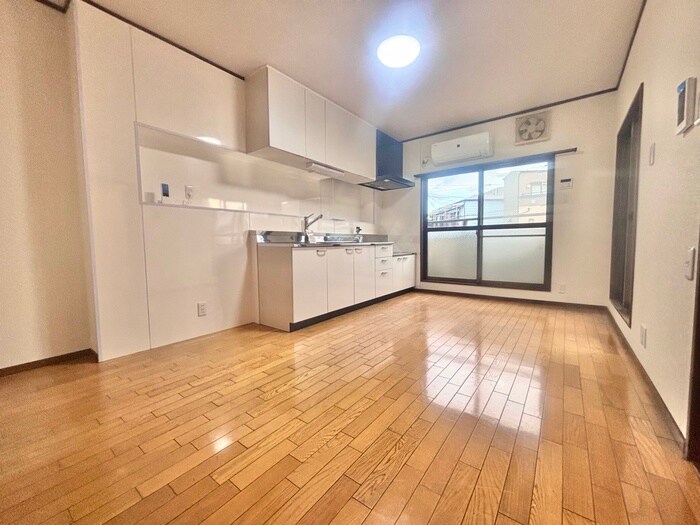 平野上町貸家の物件内観写真