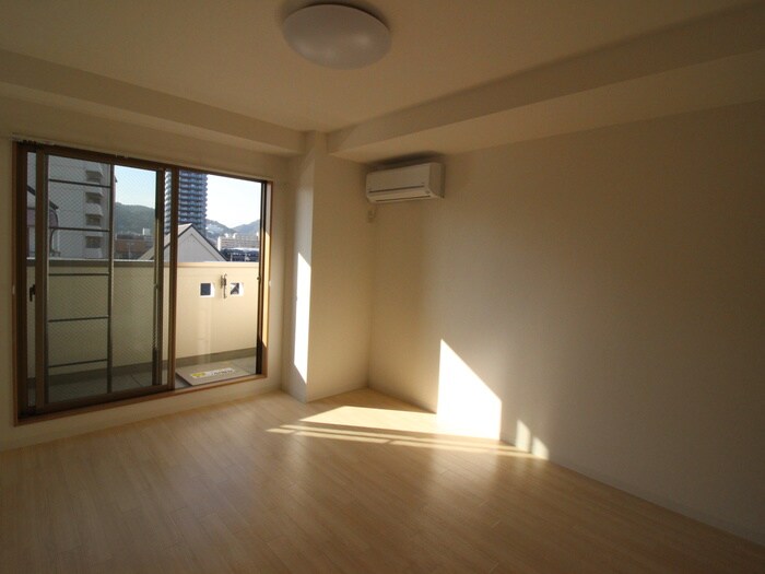 ワコーレヴィータ鷹取駅前の物件内観写真