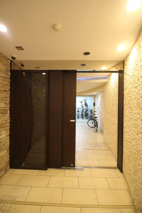 SERENITE本町ROJI 02の物件外観写真