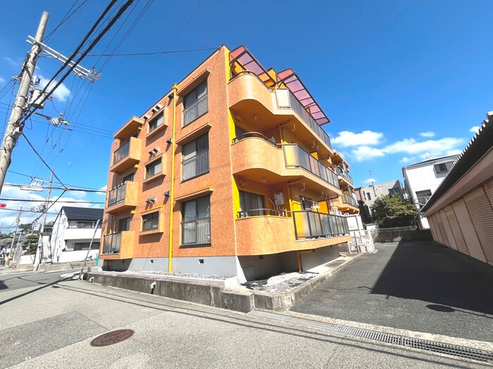 サンアーバン西田町の物件外観写真