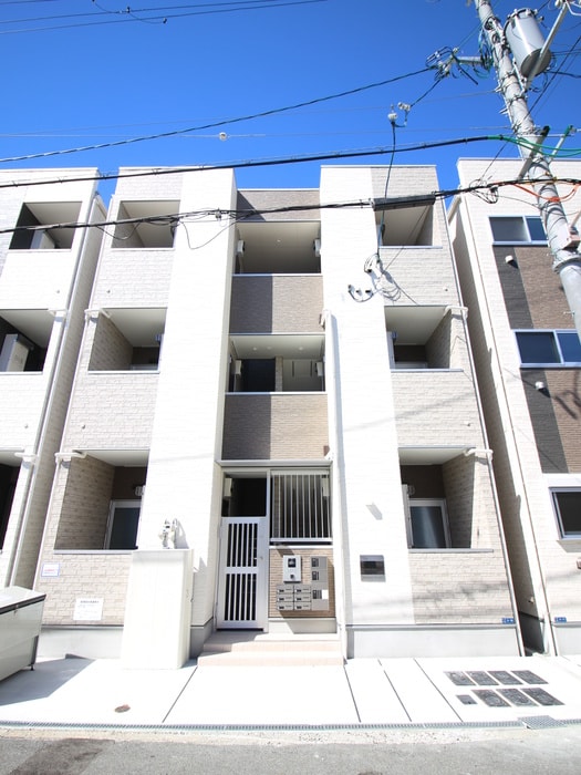 グランデュール新森の物件外観写真