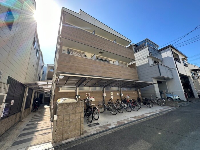 クリエオーレ舎利寺の物件外観写真