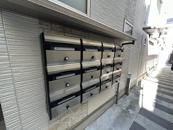 クリエオーレ舎利寺の物件外観写真