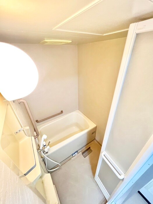 ロイヤル鶴見の物件内観写真