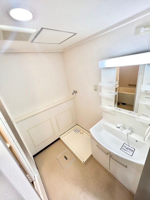 ロイヤル鶴見の物件内観写真