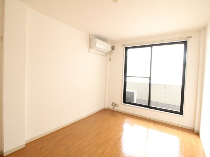 プランド－ル春日丘の物件内観写真