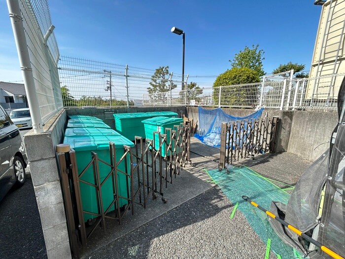 エスポアール岩根の物件外観写真