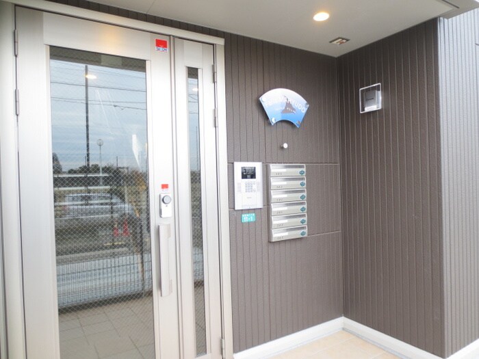 フォ－ルズマリュ－ドの物件外観写真