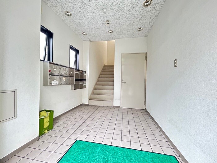 エスティハウス西院の物件外観写真