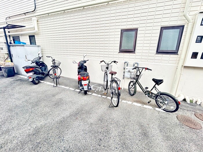 エスティハウス西院の物件外観写真