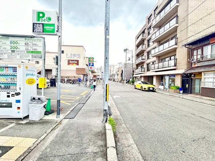 エスティハウス西院の物件外観写真