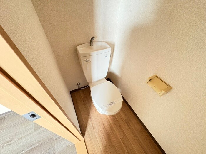 エスティハウス西院の物件内観写真