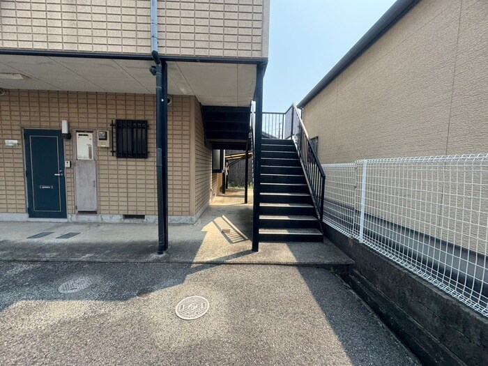 ｾﾗｳﾞｨB棟の物件外観写真