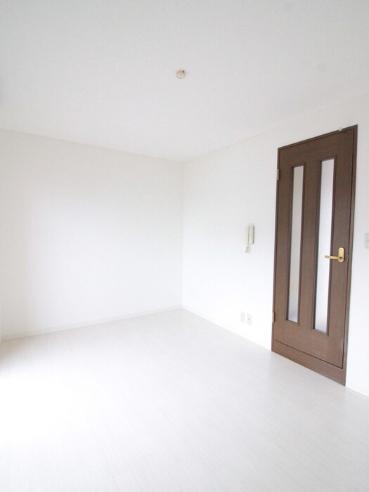 ﾗｳﾞｨｽﾀ弥生の物件内観写真