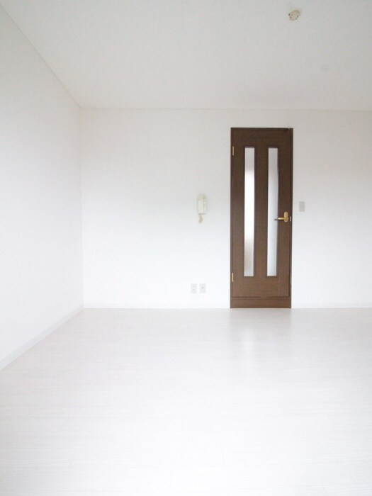 ﾗｳﾞｨｽﾀ弥生の物件内観写真