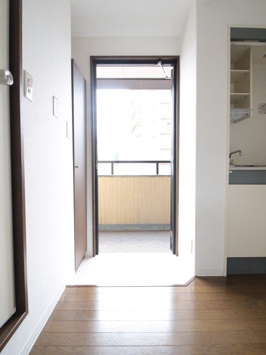 ﾗｳﾞｨｽﾀ弥生の物件内観写真