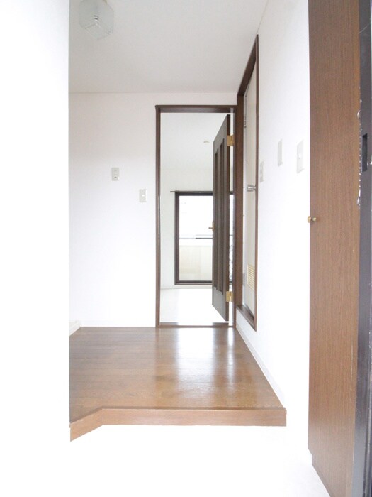 ﾗｳﾞｨｽﾀ弥生の物件内観写真