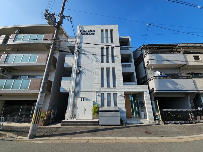 セシリア野崎の物件外観写真