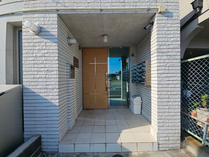 セシリア野崎の物件外観写真