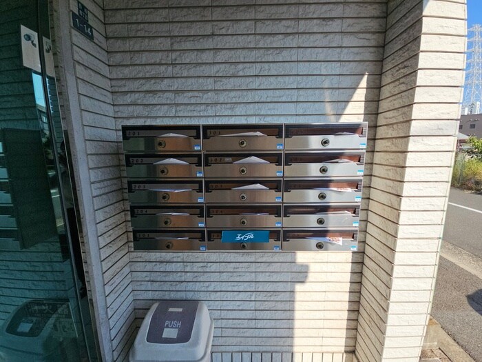 セシリア野崎の物件外観写真