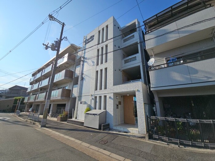 セシリア野崎の物件外観写真