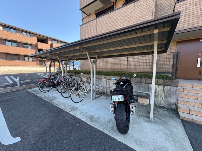 Ribera　Square　B棟の物件外観写真