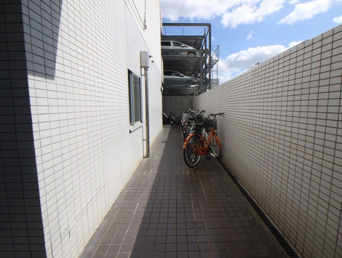 プリエール名神尼崎の物件外観写真