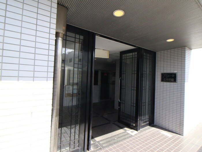 プリエール名神尼崎の物件外観写真