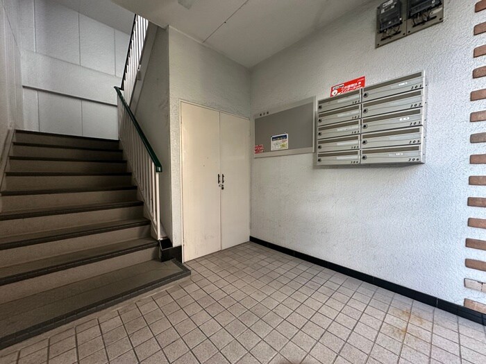 水尾グリーンハイツＣ棟の物件外観写真