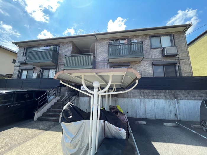 パストラル西向日の物件外観写真