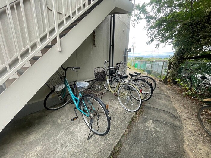 コスモ津田北マンションの物件外観写真