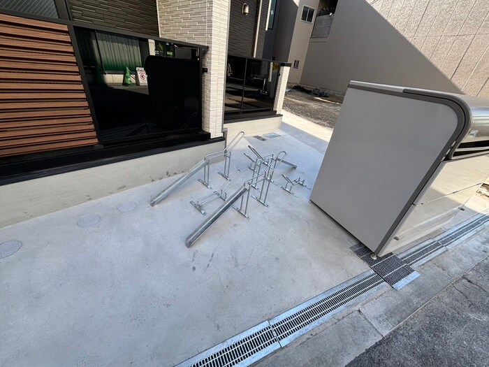 F Normal is SEAMの物件外観写真