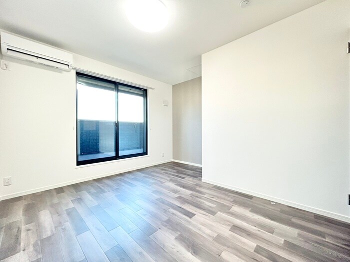 East Garage Placeの物件内観写真