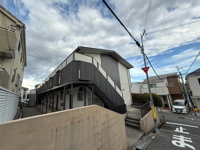 トネサニ－ハイツWESTの物件外観写真