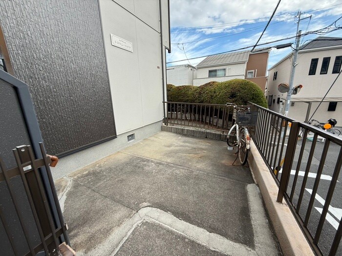 トネサニ－ハイツWESTの物件外観写真