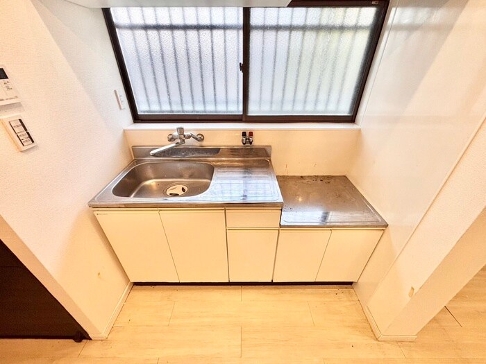 田井町貸家の物件内観写真