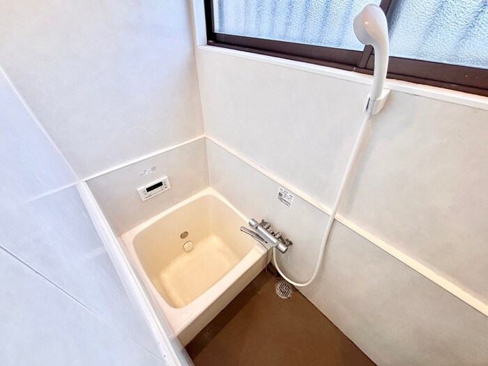 田井町貸家の物件内観写真